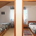 Mond Gornji Karin