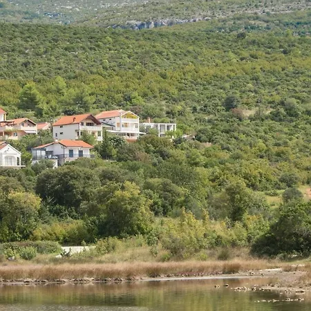 Apartman Mond Gornji Karin