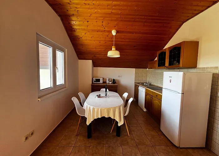 Mond * Горни-Карин