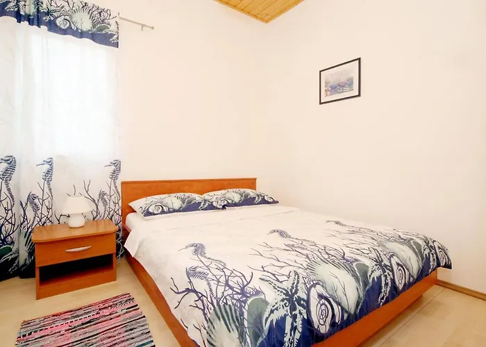 Mond Горни-Карин